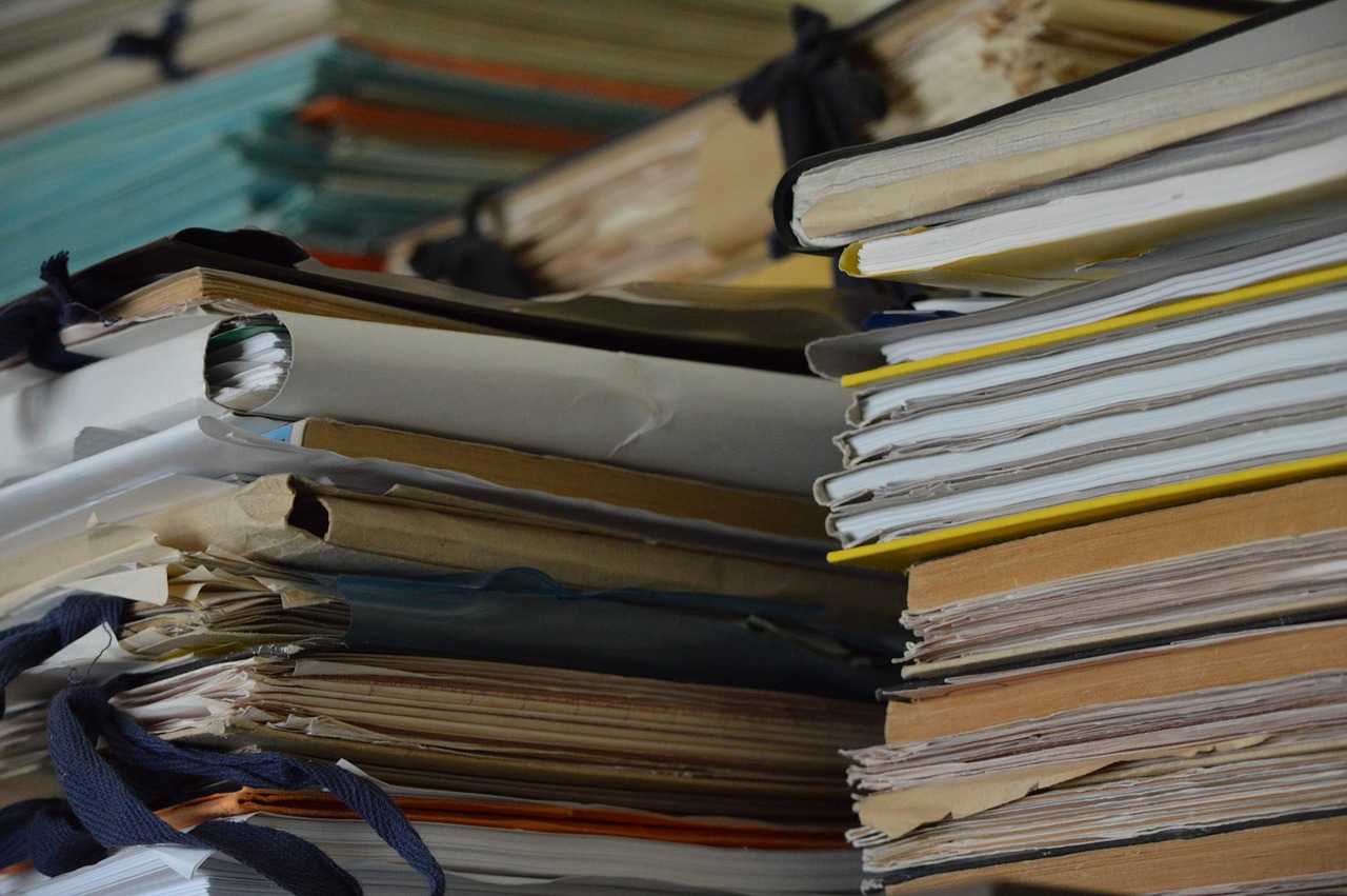 documents-3816835_1280